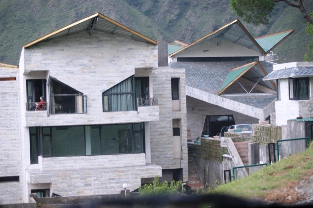 The Citadel Resorts, Jiya Palampur Exterior photo